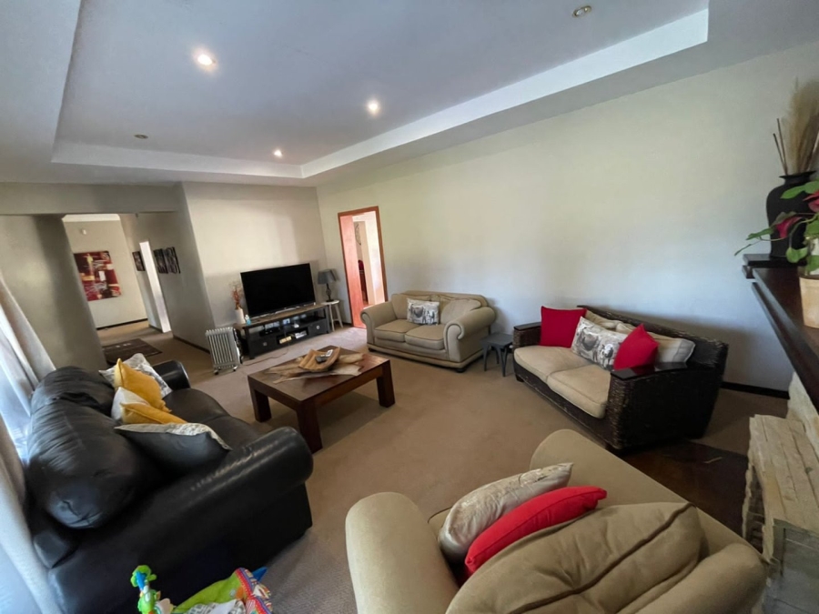  Bedroom Property for Sale in Bloemhof North West